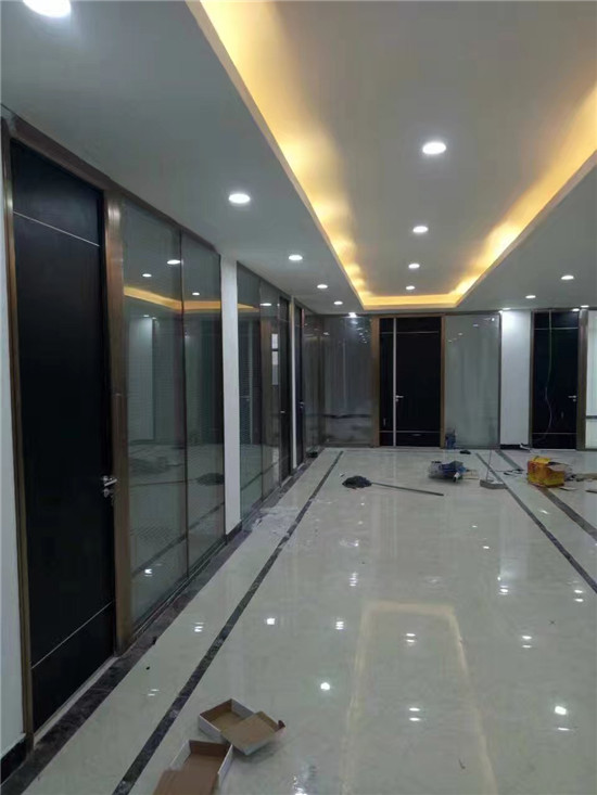 單玻璃隔斷銷(xiāo)售